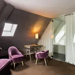 Le Pavillon Des Lettres